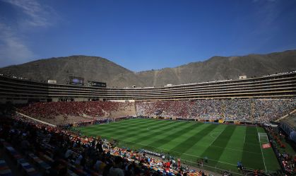 Estádio Monumental de Lima antes do duelo entre Palmeiras e Flamengo, pela Libertadores