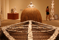 Exposição reúne obras de 130 artistas negros e debate representatividade