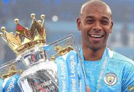 Ídolo do Athletico-PR e do City, Fernandinho se aposenta: "Estou cansado"