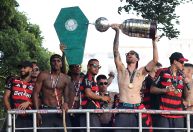 Lateral ex-Palmeiras provoca após título do Flamengo: "Não tem Mundial"