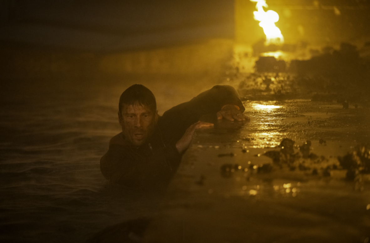 Glen Powell em "O Sobrevivente" • Divulgação