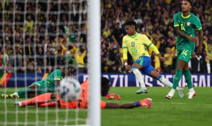 Estêvão marca o quarto gol pela Seleção nos últimos cinco jogos; veja