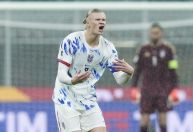 Haaland marca, Noruega goleia a Itália e volta à Copa do Mundo após 28 anos