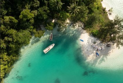 Por que viajantes de luxo se apaixonaram pelas ilhas remotas da Indonésia