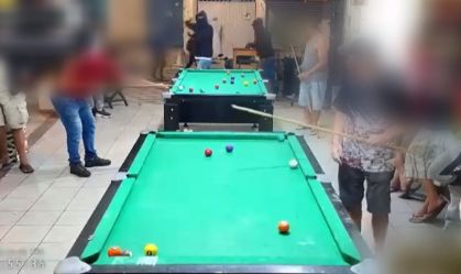 Live de jogo de sinuca é interrompida por assalto em São Paulo; veja vídeo