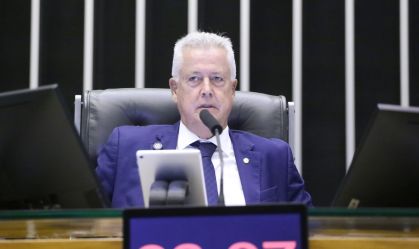 Master: Quem não quer instalar CPI tem rabo preso, diz Rollemberg