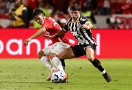 Santos busca empate com o Internacional e mantém luta contra o Z4 embolada