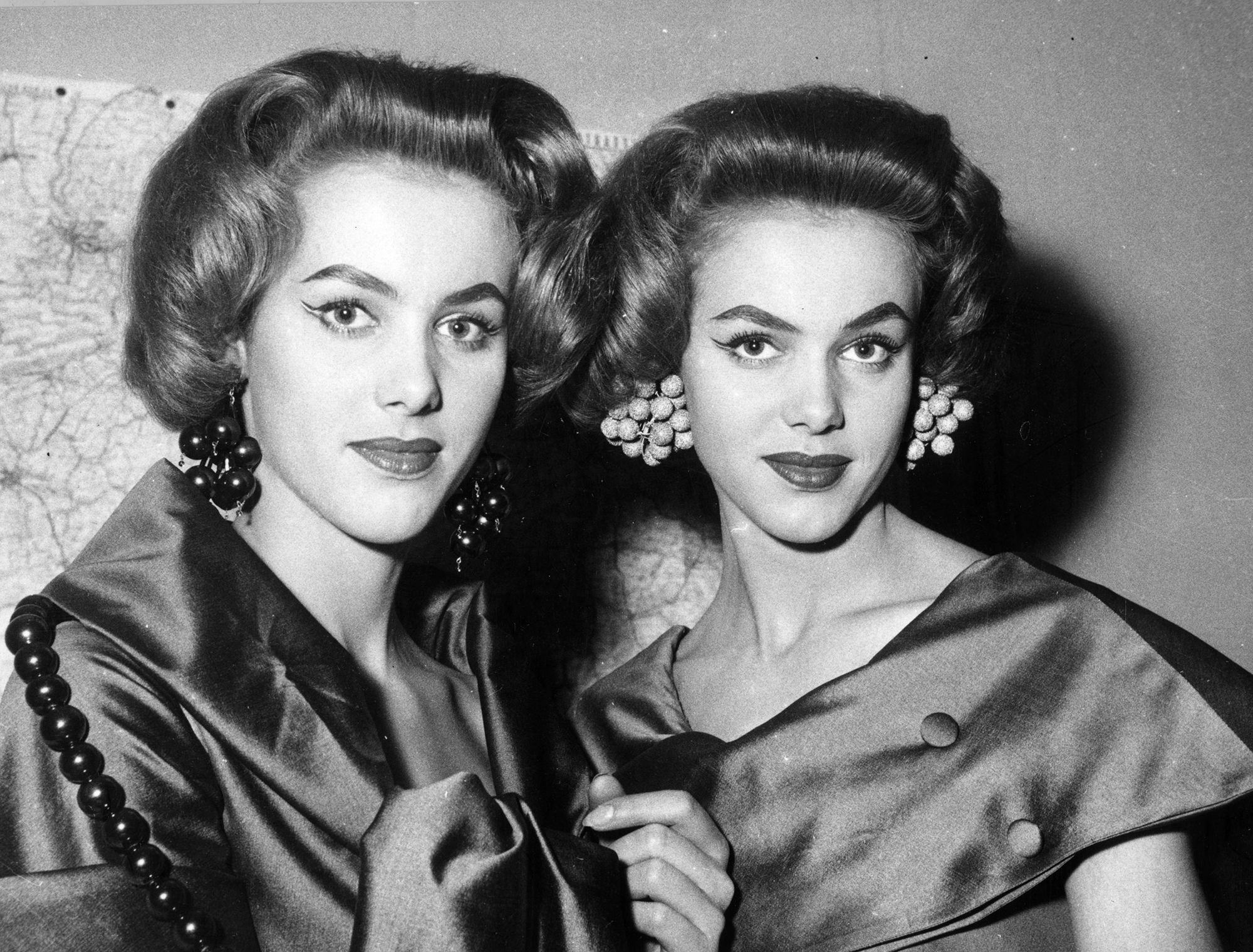 Alice e Ellen Kessler atingiram o auge da fama nas décadas de 1950 e 1960 • Keystone/Hulton Archive/Getty Images via CNN Newsource