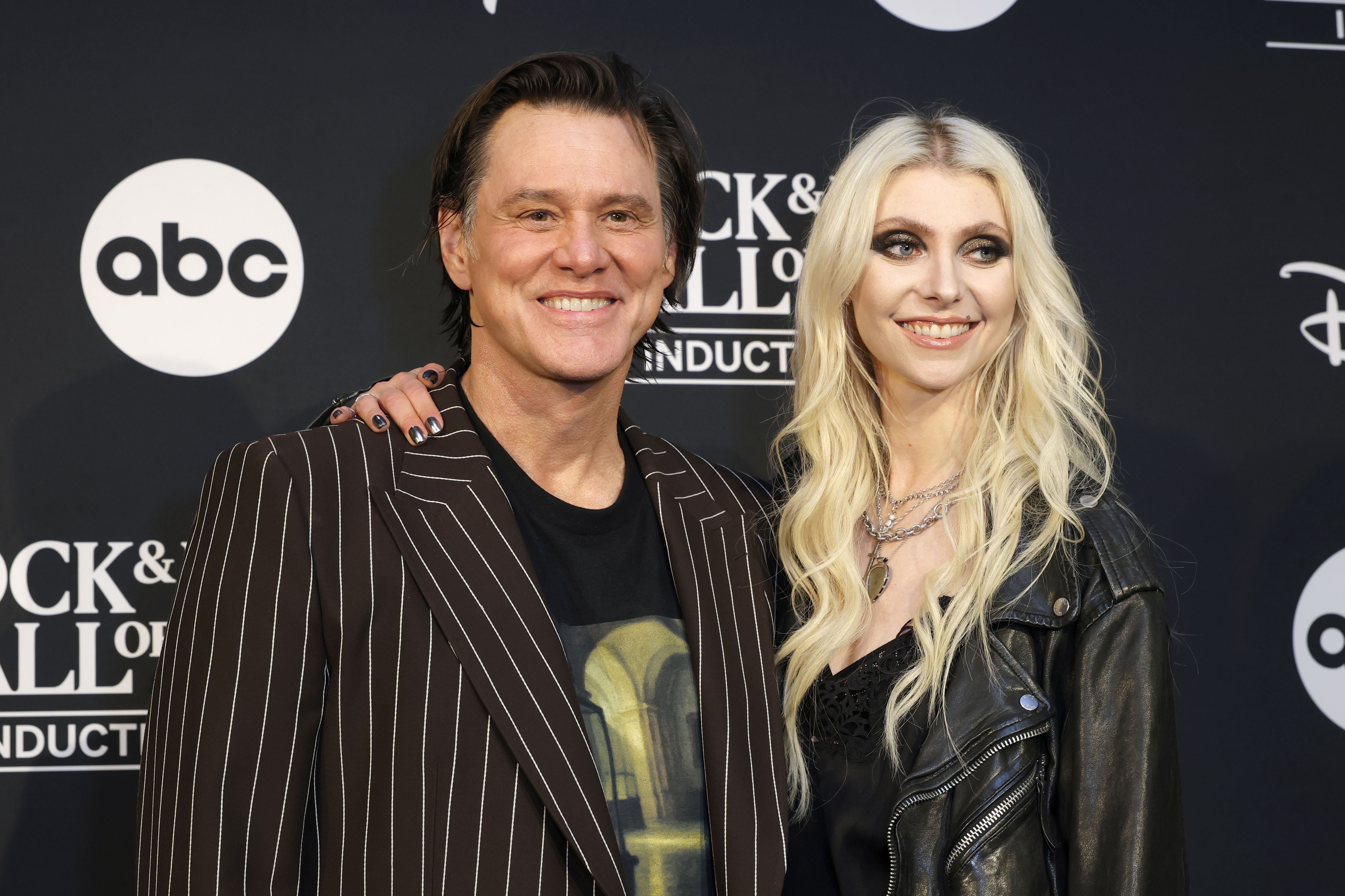 Jim Carrey reencontra ex-atriz mirim de "O Grinch" 25 anos depois • Frazer Harrison/Getty Images for RRHOF