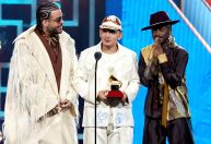 João Gomes usa look com bordado potiguar no Grammy Latino; veja detalhes