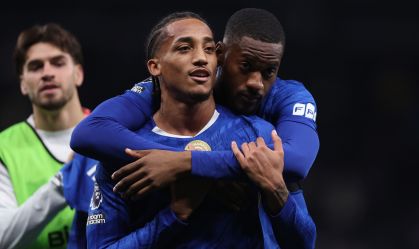 Com gol brasileiro, Chelsea vence Tottenham em clássico londrino