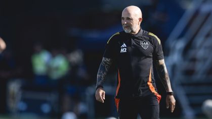 Jorge Sampaoli, técnico do Atlético-MG, em ação na final da Sul-Americana