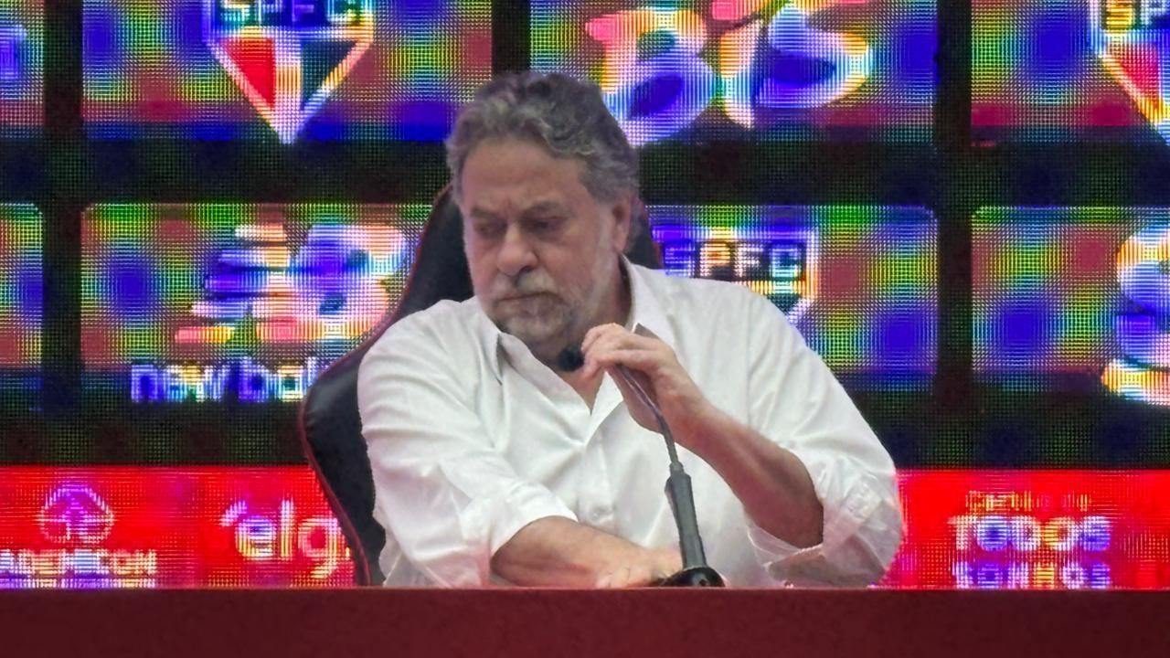 Julio Casares, presidente do São Paulo, em coletiva de imprensa