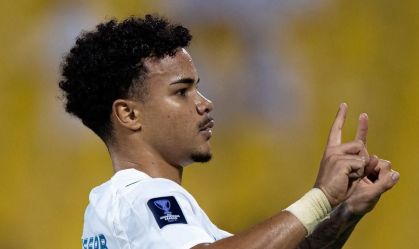 Brasileiro marca, e Al-Hilal mantém 100% na Champions da Ásia