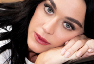 Katy Perry fala sobre dificuldade de lançar música sobre término