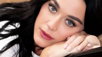 Katy Perry canta sobre amor que a deixou "sangrando" em "Bandaids"