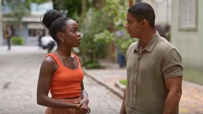 Leo e Marlon protagonizam momento romântico