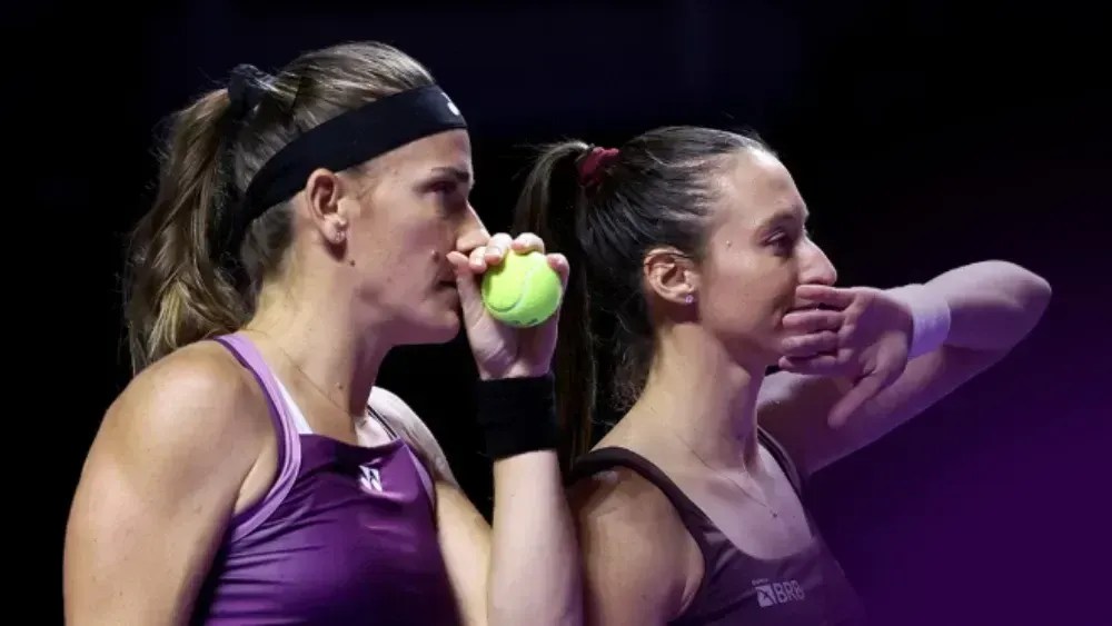 Timea Babos e Luisa Stefani ficaram com o vice do WTA Finals