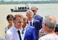 Macron visita projetos científicos e fala com Cacique Raoni antes de Cúpula