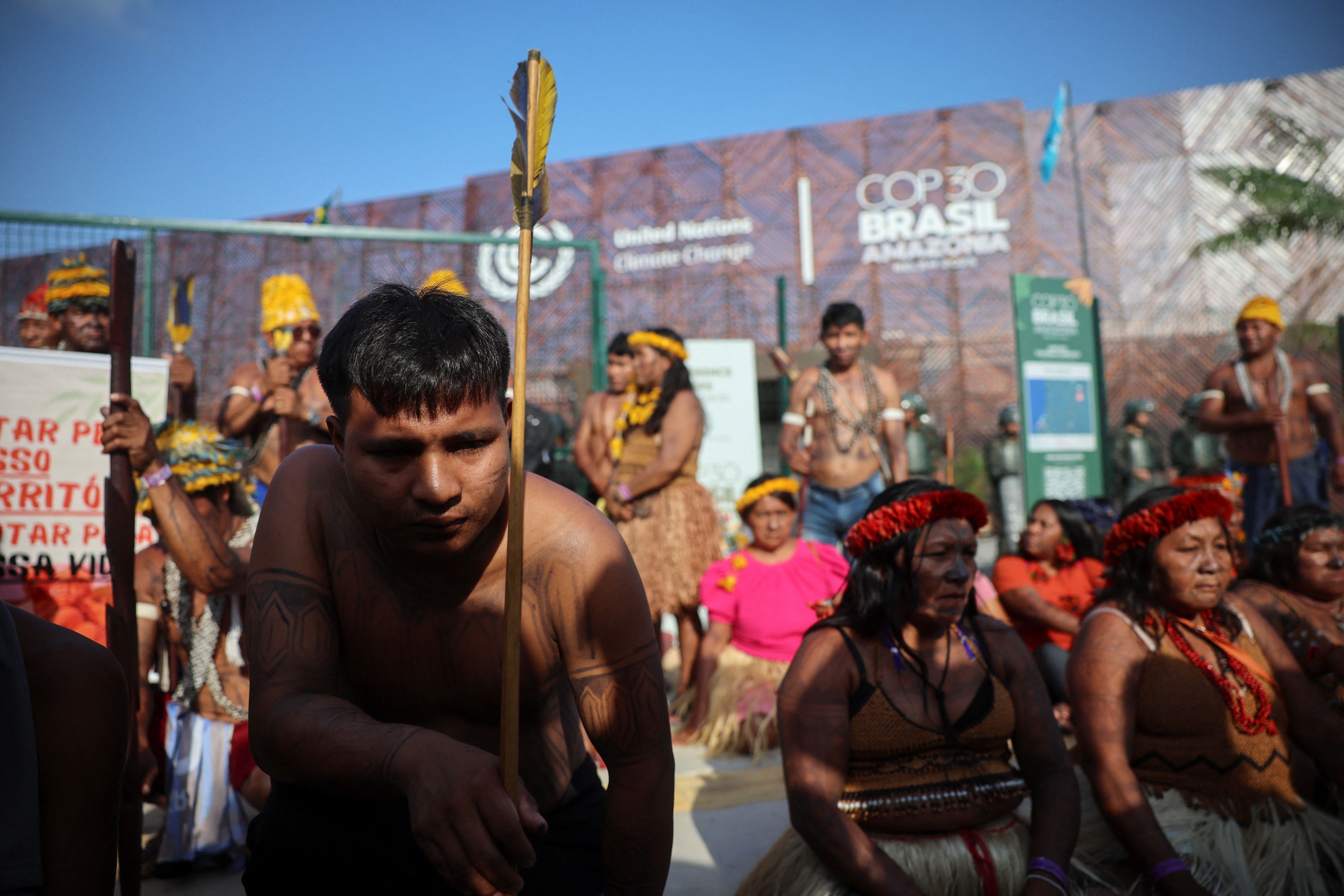 Manifestação de indígenas na COP30 em Belém