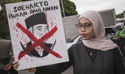 Indonésia nomeia ex-ditador como herói nacional e gera protestos