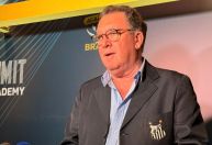 Santos busca arrecadar valor milionário para evitar transfer ban; entenda