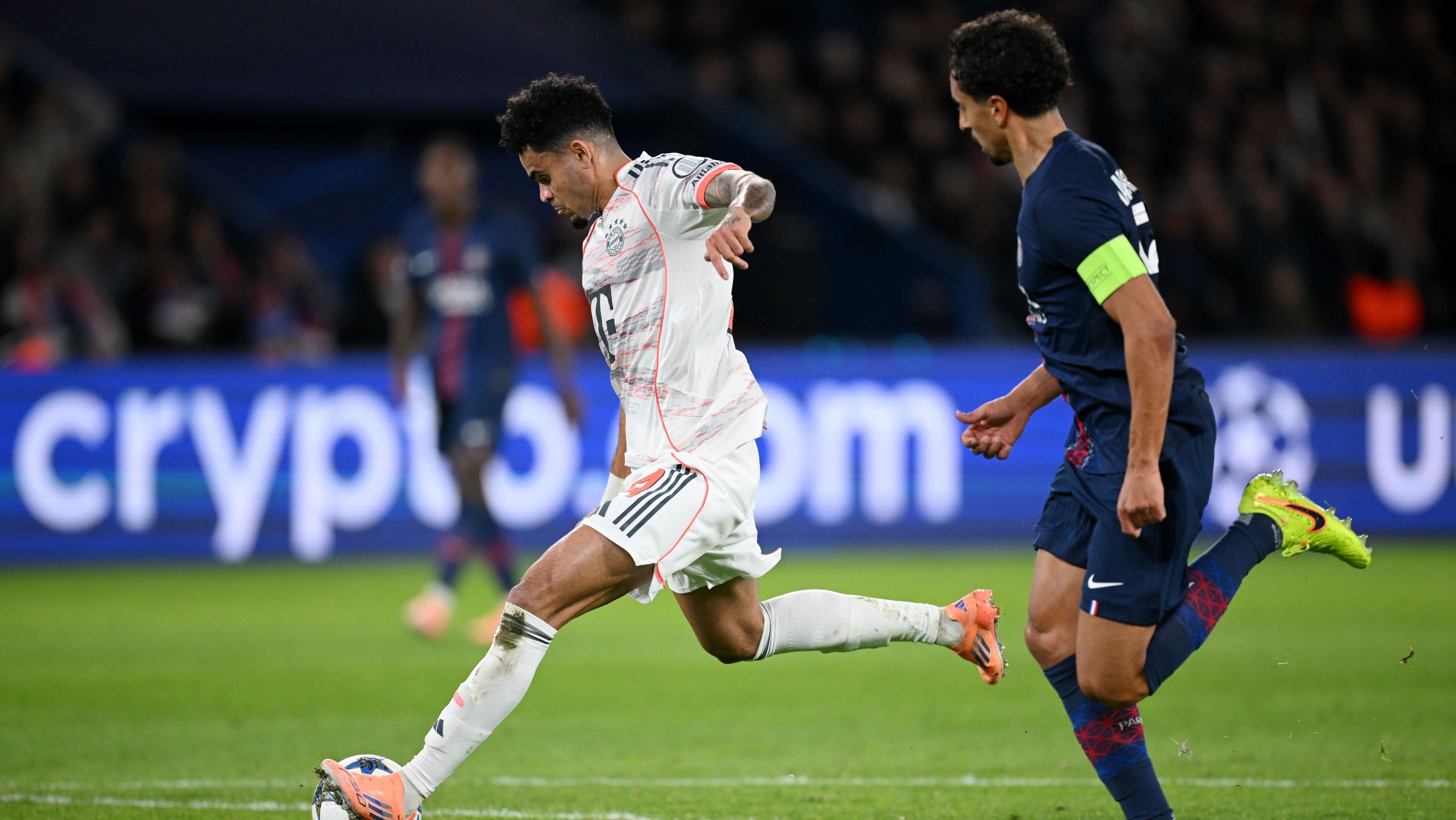 Luis Díaz roubou bola de Marquinhos e anotou belo gol contra o PSG