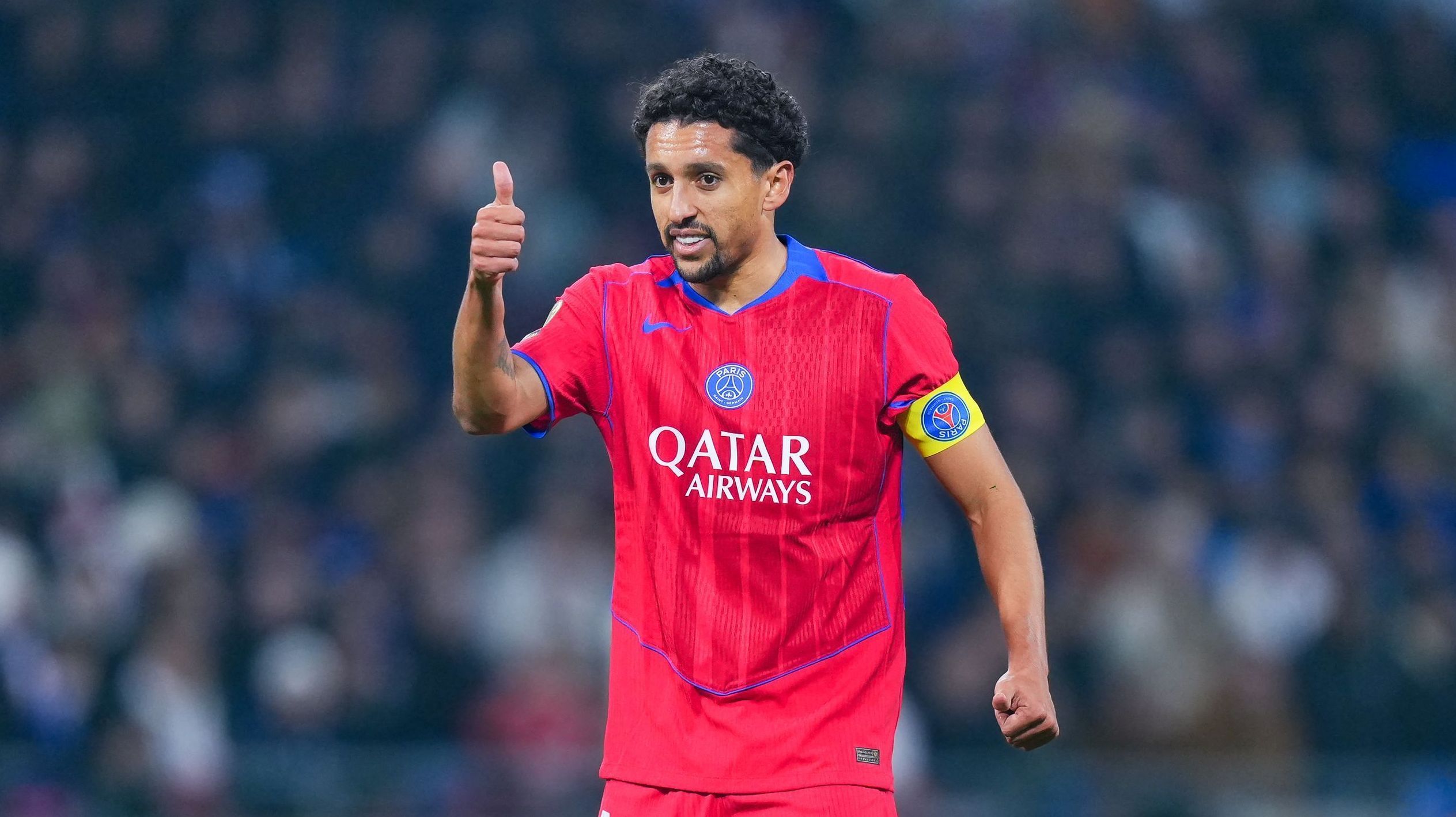 Marquinhos em ação pelo PSG contra o Lyon