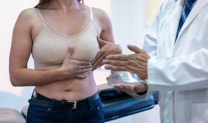 Mastopexia: o que é e quanto custa cirurgia que dá firmeza às mamas