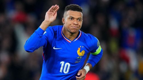 Kylian Mbappé comemorando seu gol sobre a Ucrânia, em vitória que garantiu a França na Copa do Mundo de 2026