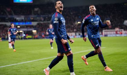 Arsenal vence Slavia Praga e segue em campanha perfeita na Champions League