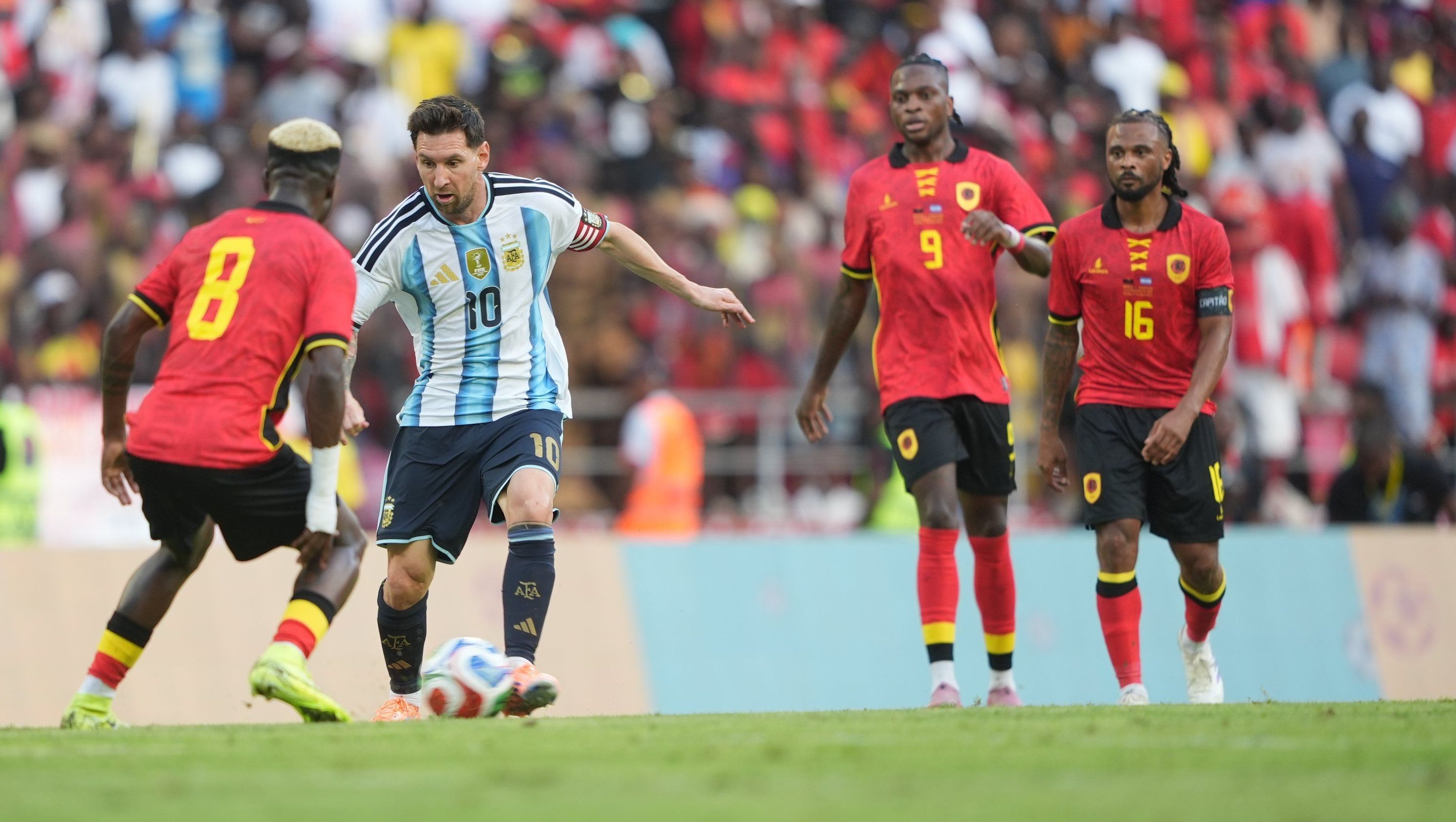 Messi marcou o segundo gol da Argentina na vitória sobre Angola em jogo amistoso