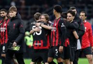 Serie A: Milan vence duelo com a Roma e aumenta pressão sobre o Napoli