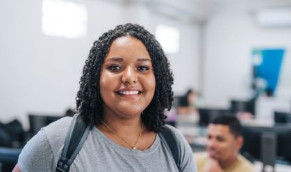 Movimento pela Equidade Racial oferece 13 mil bolsas para cursos livres