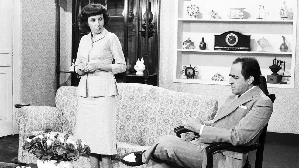 Beatriz Lyra e Ary Fontoura contracenando na novela "À Sombra dos Laranjais", escrita por Benedito Ruy Barbosa em 1977 • Nelson Di Rago/Globo