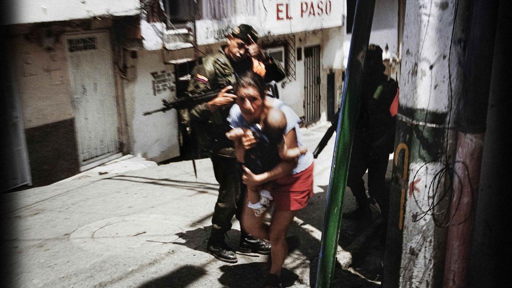 Operação Orión na Comuna 13 de Medellín, Colômbia, 2002.