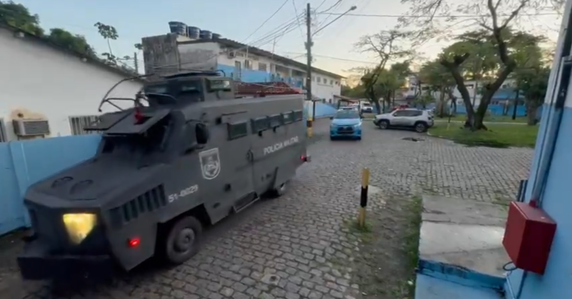 OPERAÇÃO COMANDO VERMELHO VILA KENNEDY