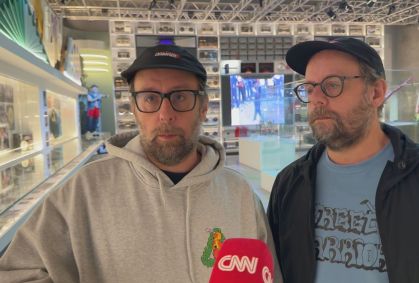 Exposição com curadoria de OSGEMEOS remonta as origens do hip-hop