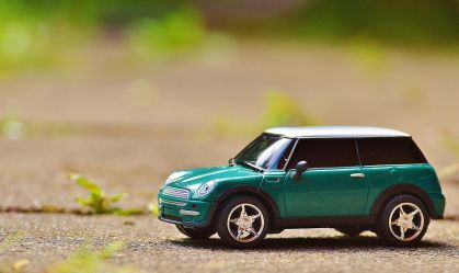 Entenda por que o carro brasileiro continua caro mesmo sendo produzido aqui