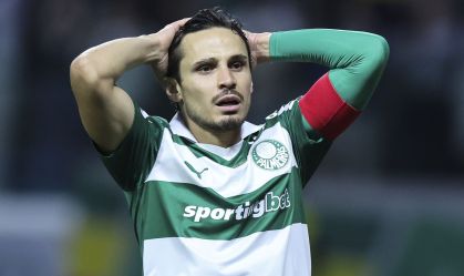 Ciclo de Raphael Veiga dentro do Palmeiras acabou, afirma Michel Bastos