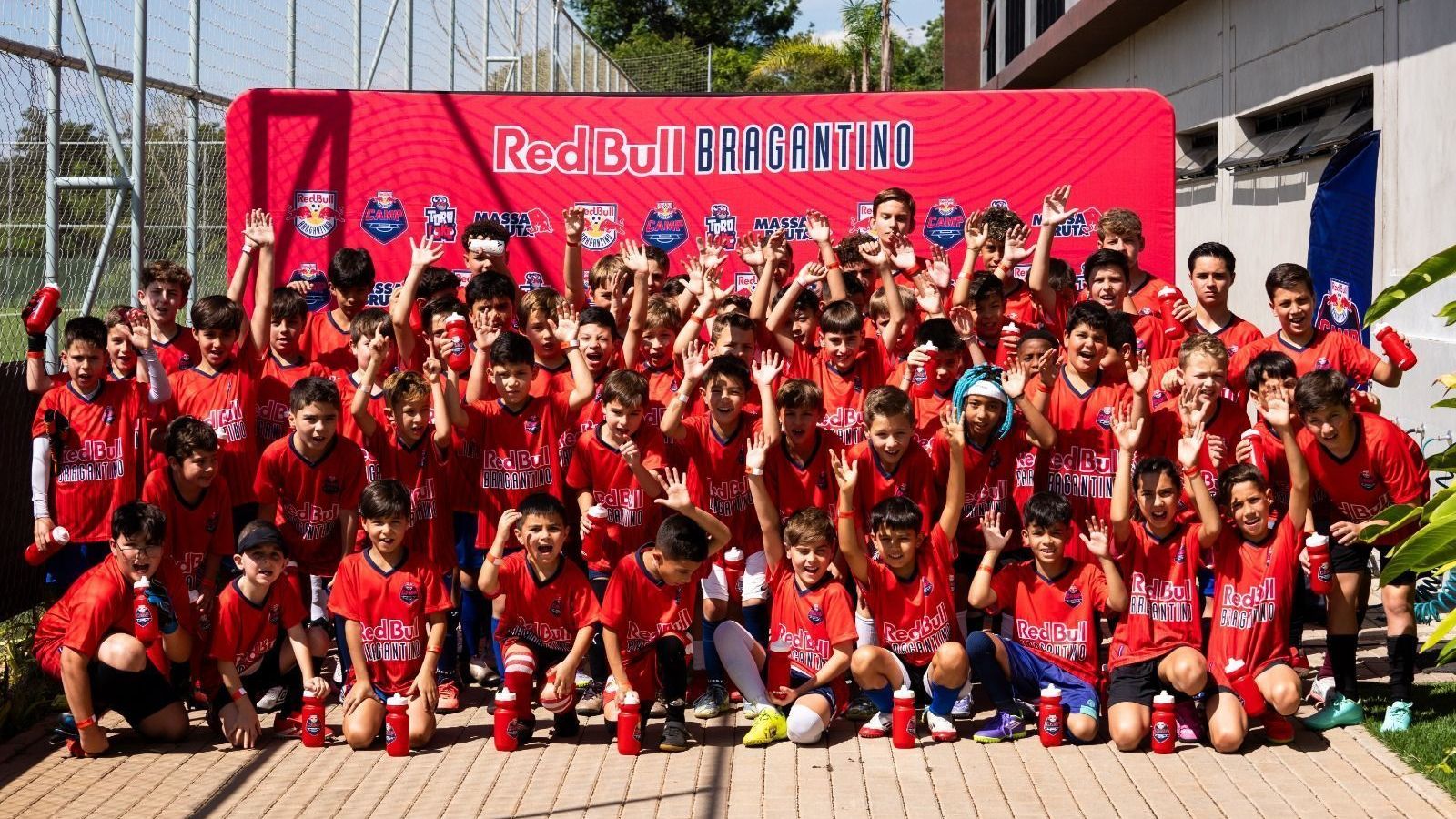 Bragantino amplia conexão com RB Leipzig em camp juvenil