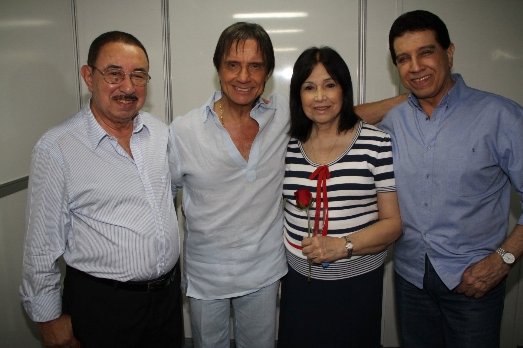 Os irmãos Carlos Alberto, Roberto Carlos, Norma e Lauro • Reprodução/ Acervo Pessoal