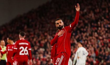 Liverpool vence Aston Villa, e Salah chega a 250 gols pelo clube