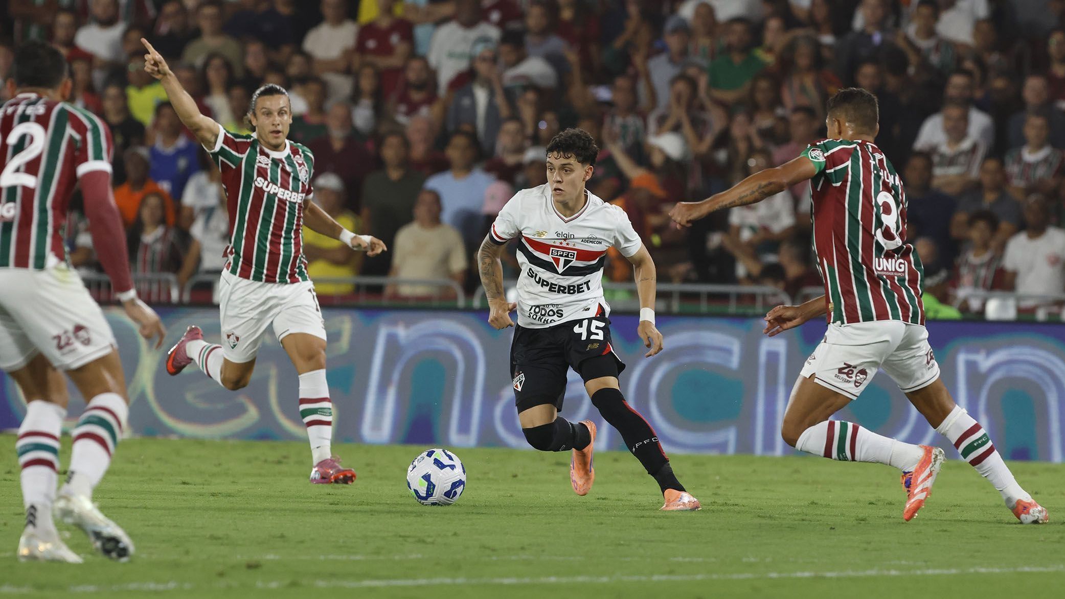 São Paulo foi goleado pelo Fluminense por 6 a 0, no Maracanã