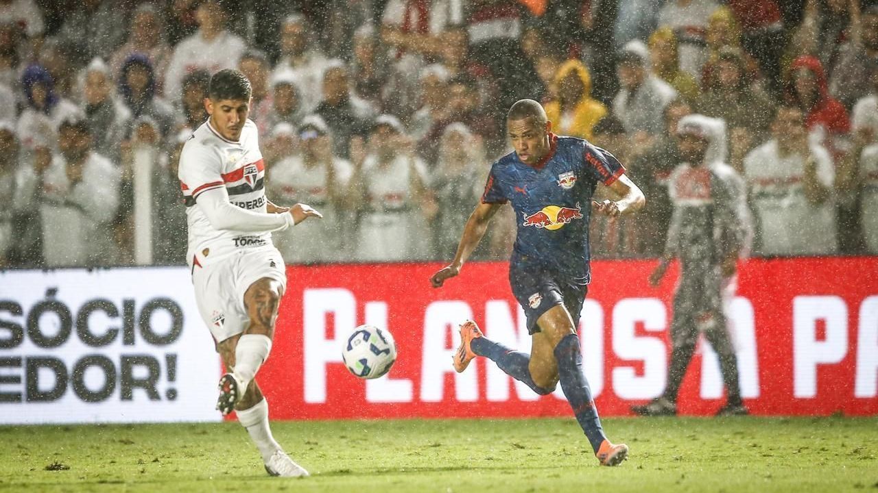 Lance de São Paulo x Red Bull Bragantino, pelo Brasileirão