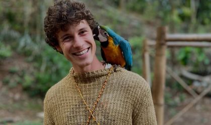 Shawn Mendes visita aldeia indígena em São Paulo; confira fotos