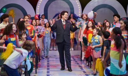 Chega aos cinemas biografia "Silvio Santos Vem Aí" com Leandro Hassum