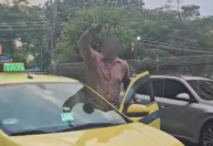"Filhas do capeta": taxista faz ataque homofóbico contra casal no RJ