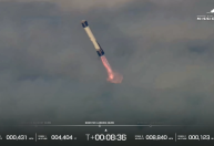 Blue Origin lança 1º teste do foguete New Glenn; veja o momento