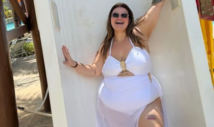 Thais Carla realiza sonho ao descer de toboágua após perder mais de 70 kg